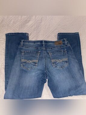 BKE Men's Straight Jeans in Medium Blue Wash